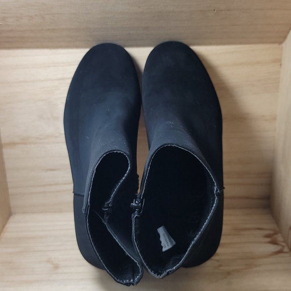 Womens Black Suede Ankle Boots - Picture 8 of 11